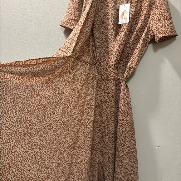 Printed Short-Sleeve Midi Dress in Brown - Picture 6 of 7